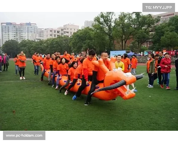 荆门白庙街道运动会趣味项目纷呈，陆地龙舟、趣味投篮点燃现场气氛