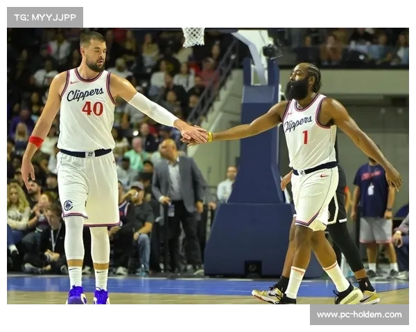 快船击败活塞，莱昂纳德休战哈登带队取胜