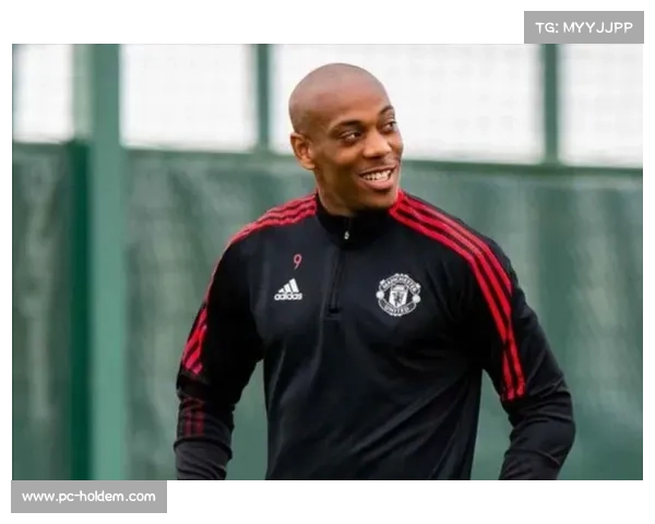 蒙特雷前锋马夏尔肩关节脱臼,或缺席3-6个月 蒙特雷前锋马夏尔肩关节脱臼,或缺席3-6个月